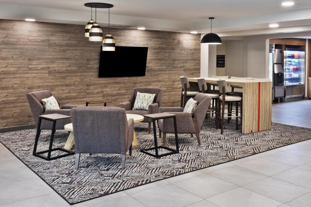 Candlewood Suites EASTCHASE PARK Image 12