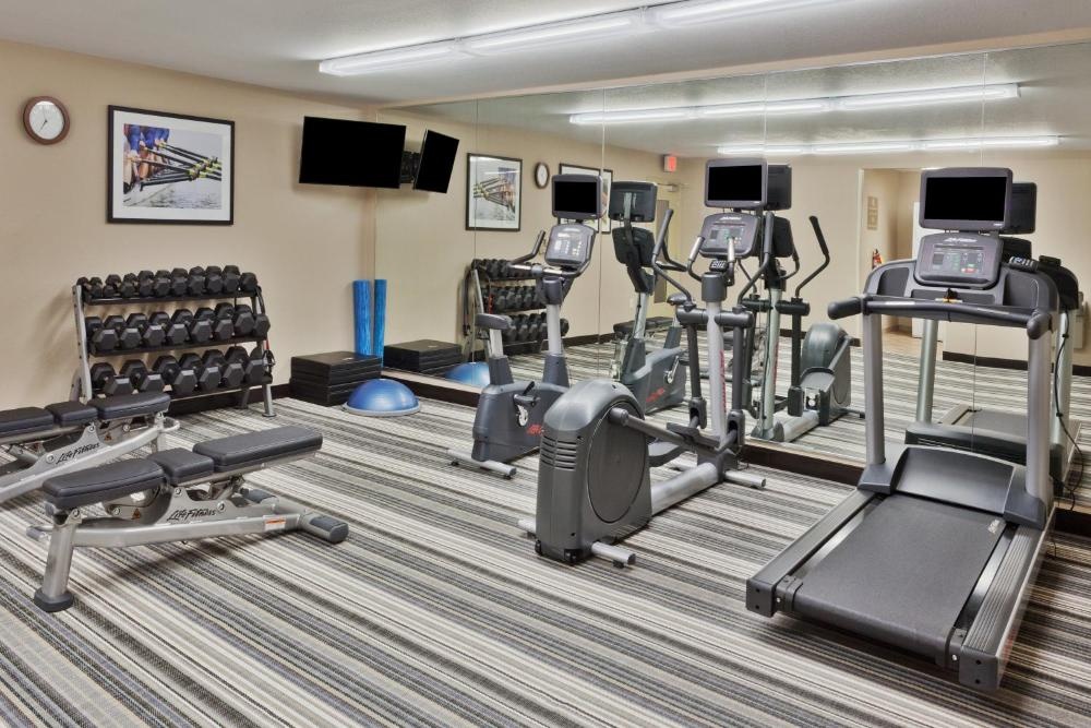 Candlewood Suites EASTCHASE PARK Image 17