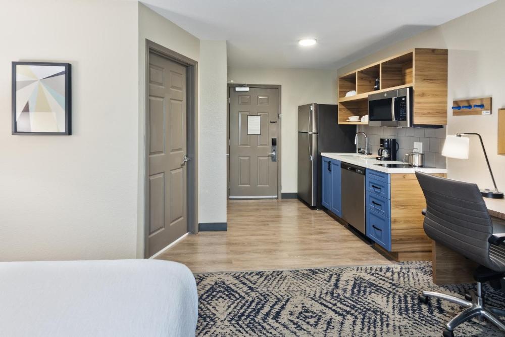 Candlewood Suites EASTCHASE PARK Image 23