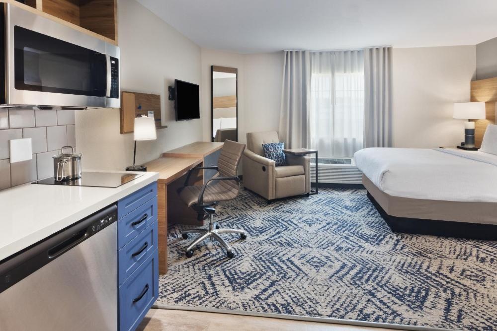 Candlewood Suites EASTCHASE PARK Image 24
