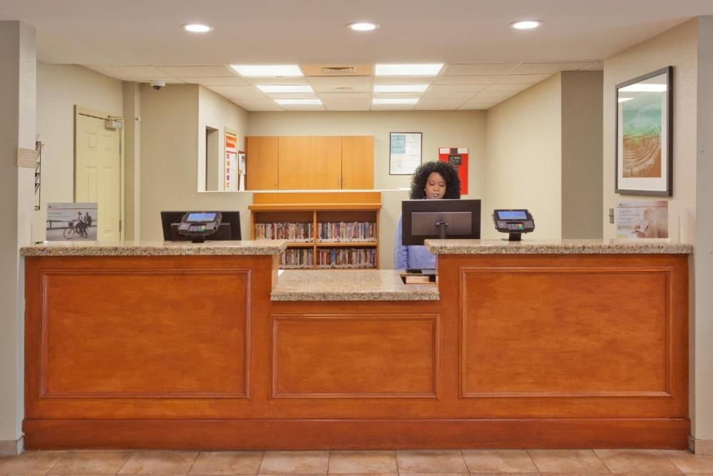 Candlewood Suites EASTCHASE PARK Image 32