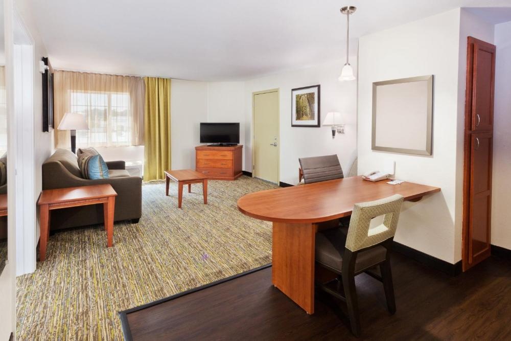 Candlewood Suites EASTCHASE PARK Image 43