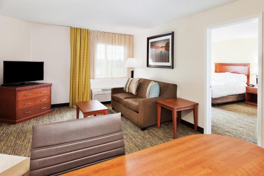 Candlewood Suites EASTCHASE PARK Image 45