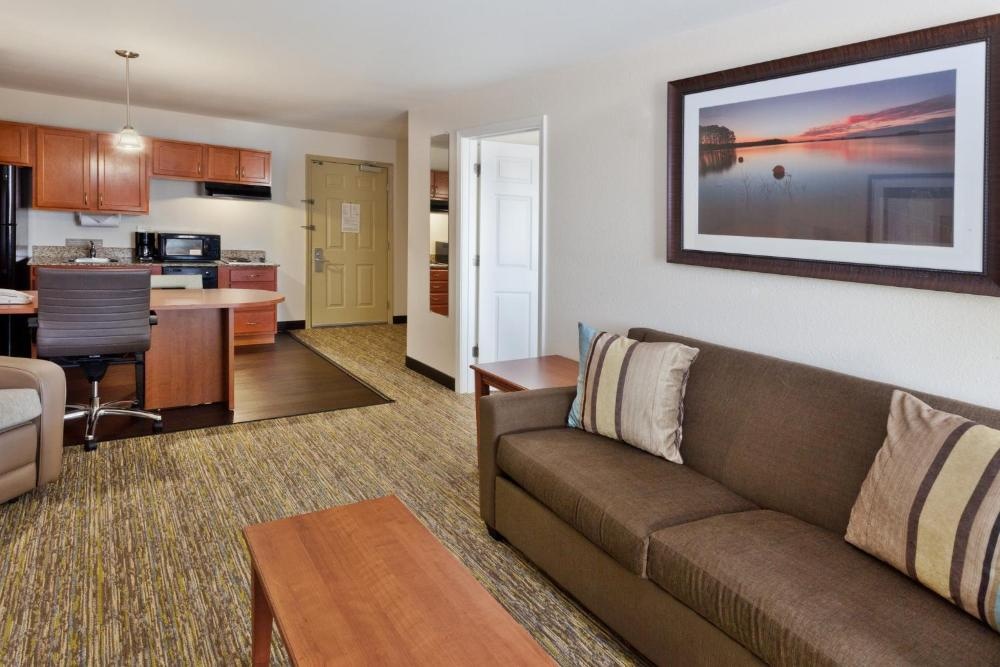 Candlewood Suites EASTCHASE PARK Image 47