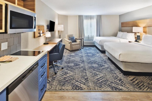 Candlewood Suites EASTCHASE PARK image 18