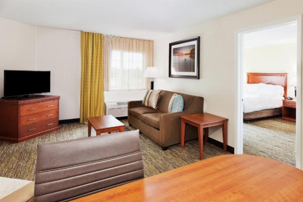 Candlewood Suites EASTCHASE PARK image 45