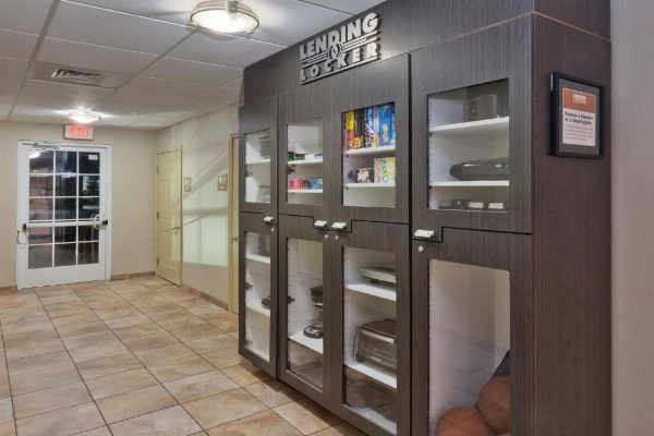 Candlewood Suites EASTCHASE PARK image 48