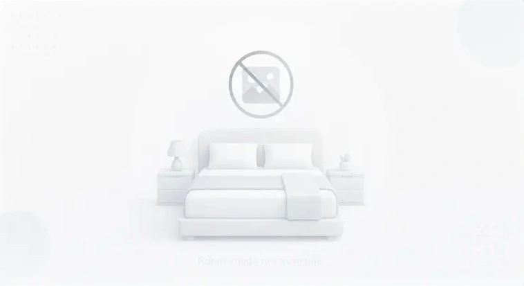 Queen Room Hear Mobility Access Tub Non-Smoking